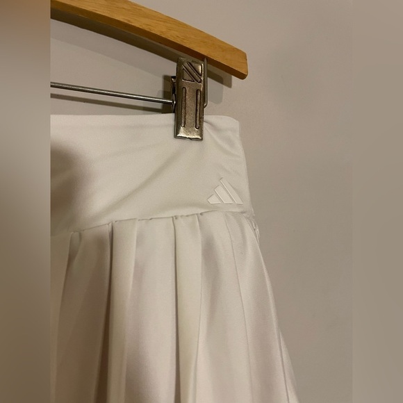 Adidas White Pleated Golf Tennis AthleticSkirt Skort - Picture 2 of 6